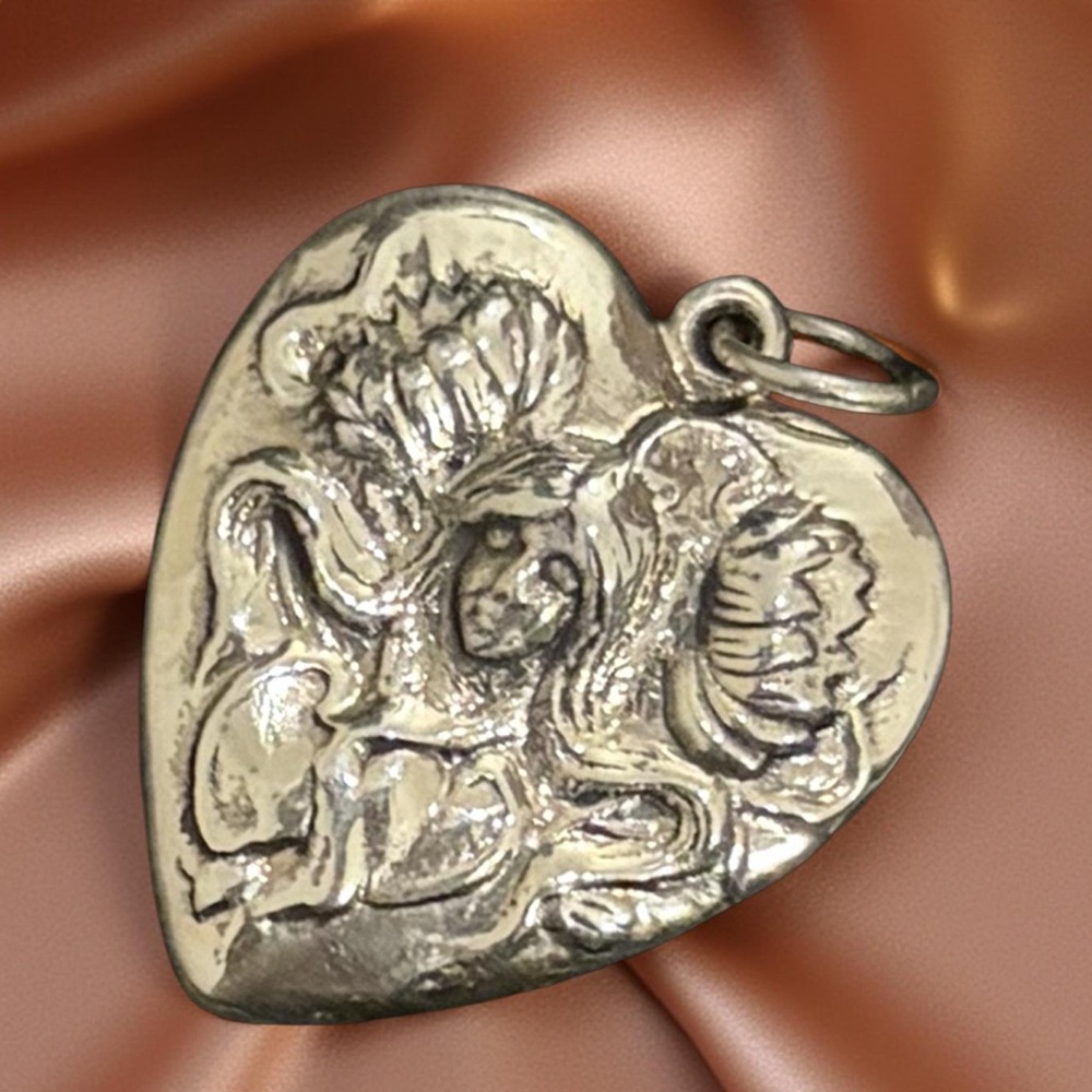 🆕 Vintage Sterling Silver Puffy Heart Pendant | Floral & Cherub Design | 3.9g